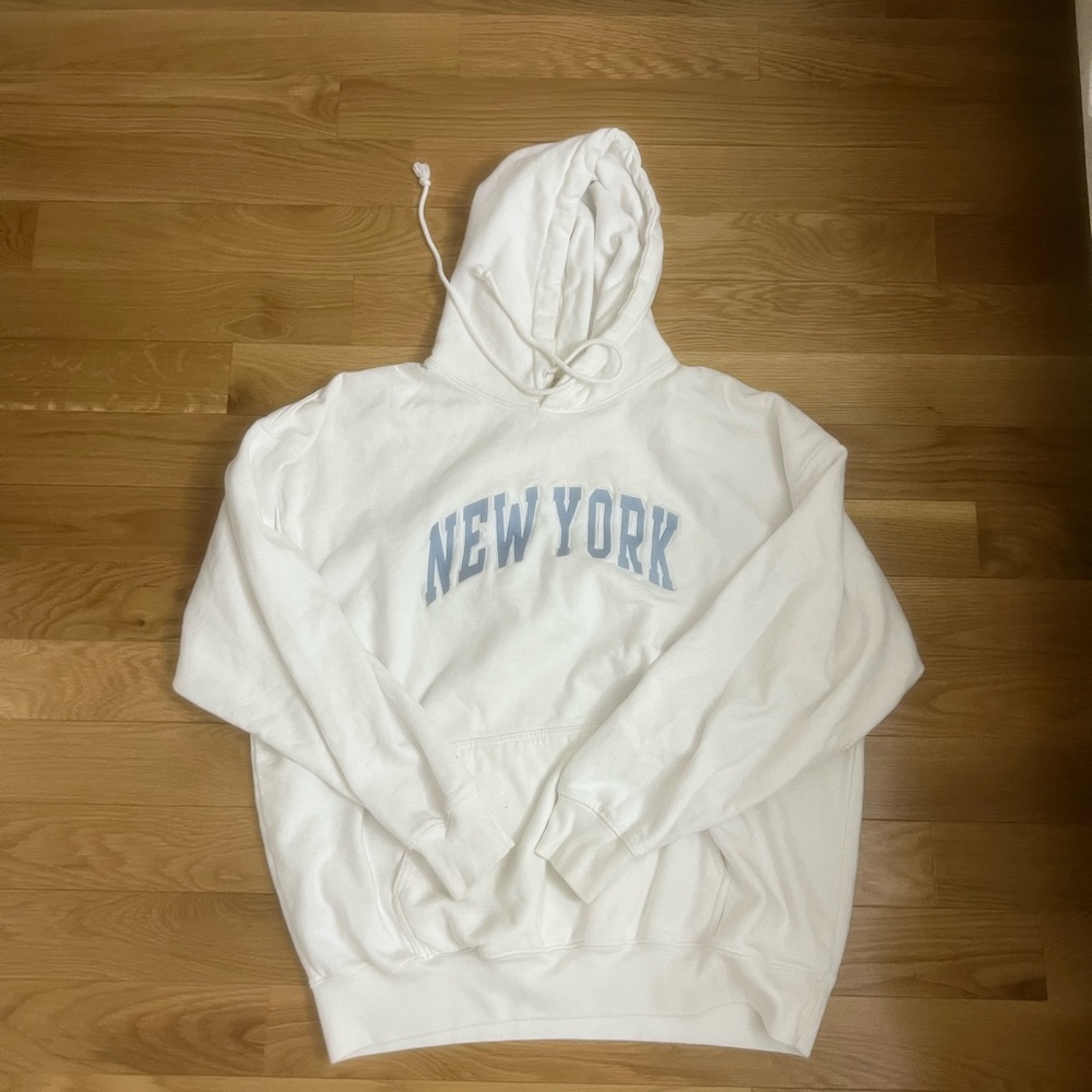 BRANDY MELVILLE NY HOODIE